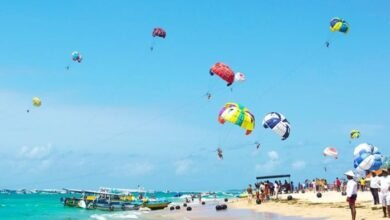 Pantai Tanjung Benoa merupakan destinasi yang sempurna bagi mereka yang ingin menikmati keindahan alam laut Bali dengan suasana yang lebih tenang dan terhindar dari keramaian.